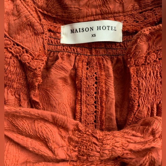 Maison Hotel - Women’s blouse - Picture 4 of 6